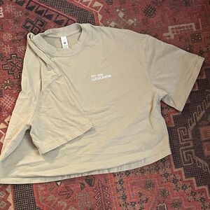 lululemon athletica womens Beige Short Sleeve Tee cropped